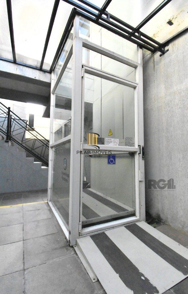 PRÉDIO - 319,00 m² - MENINO DEUS