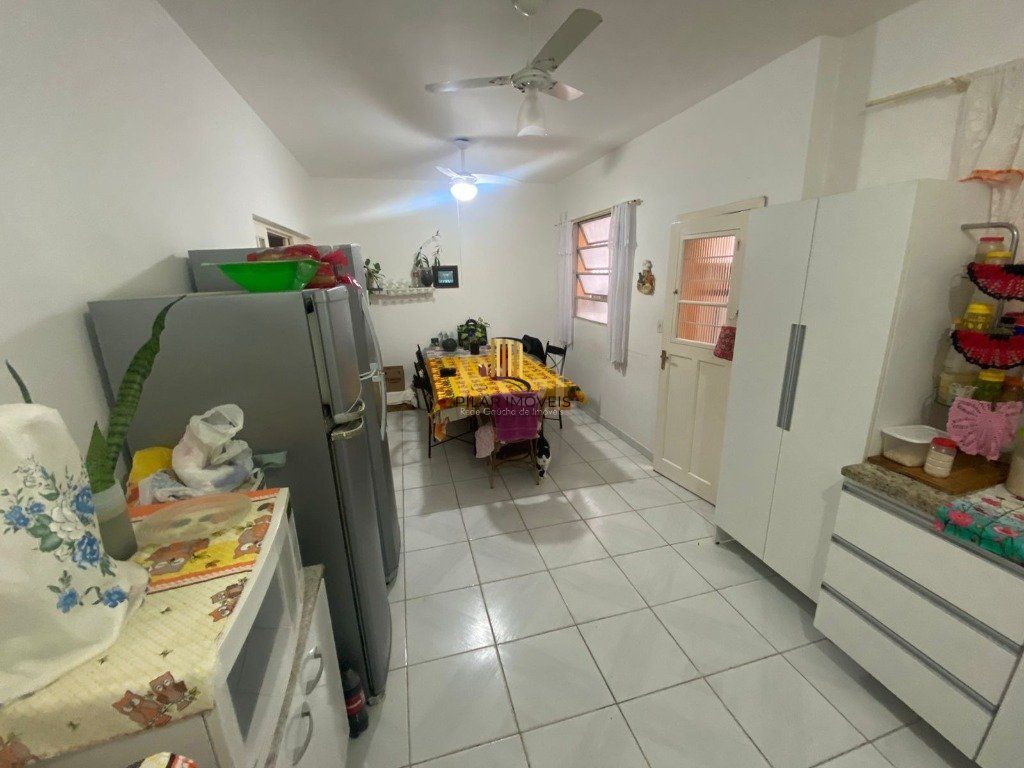 Casa 4 dormitórios - 1 vaga -  330m² Menino Deus
