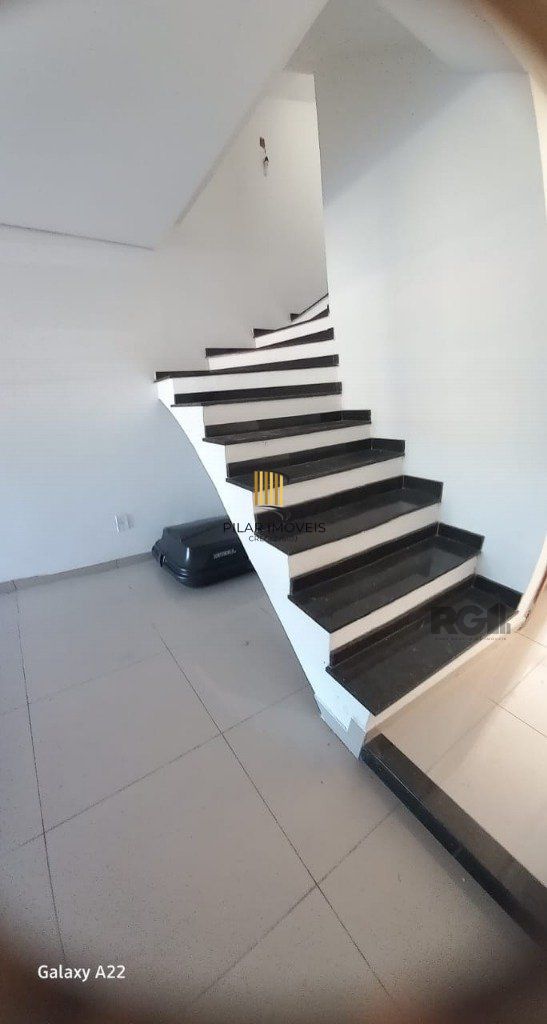 sobrado - 3 dorms. - 2 vagas - 234,35 m² - Mário Quintana
