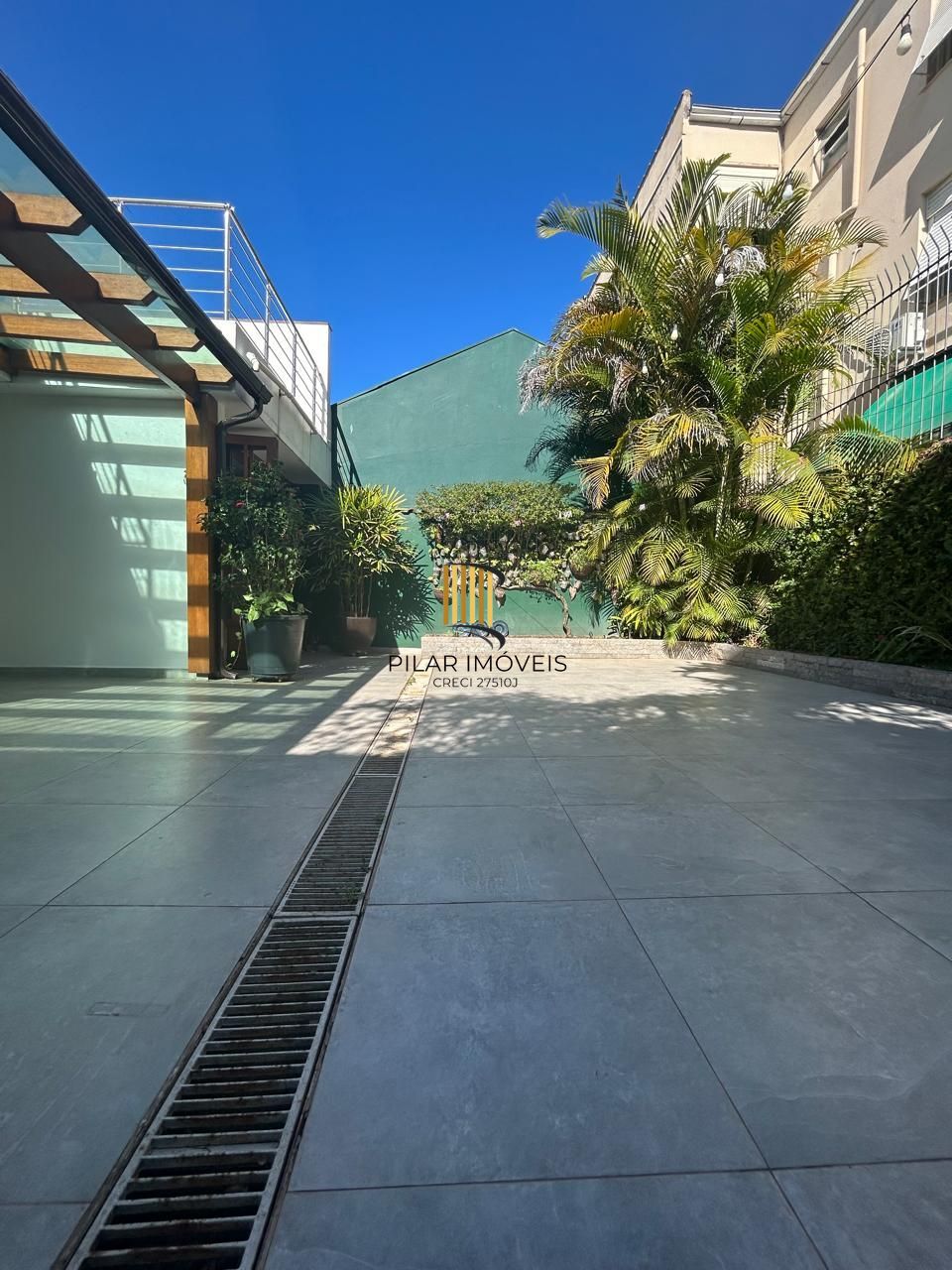 CASA -4 DORM. -com 2 suítes - 3 BOX- 297,18 m² - MENINO DEUS