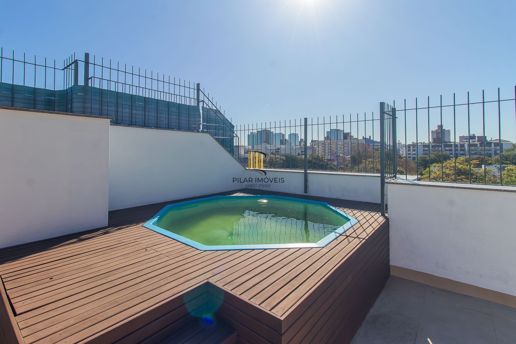 COBERTURA DUPLEX COM 3 DORMITÓRIOS E PISCINA