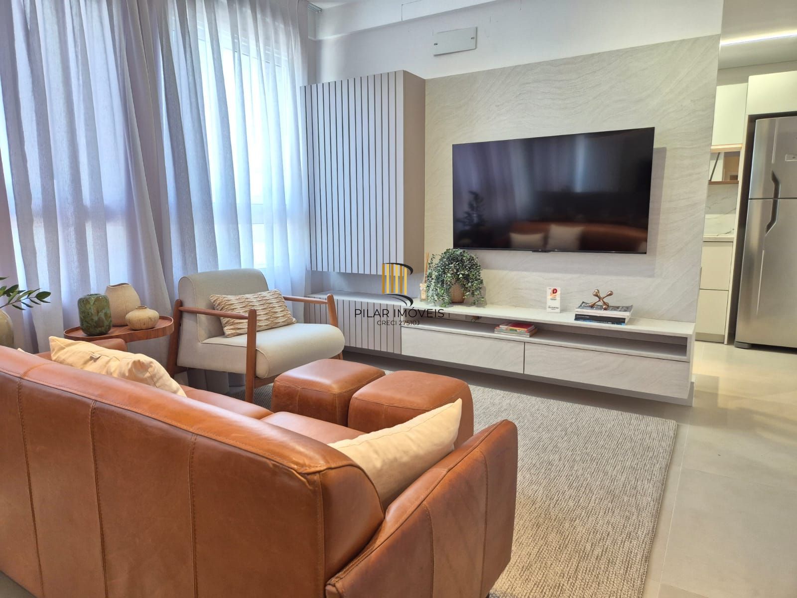 Apartamento 2 Dormitórios, Decorado e com Vaga de Garagem | Pronto para Morar!