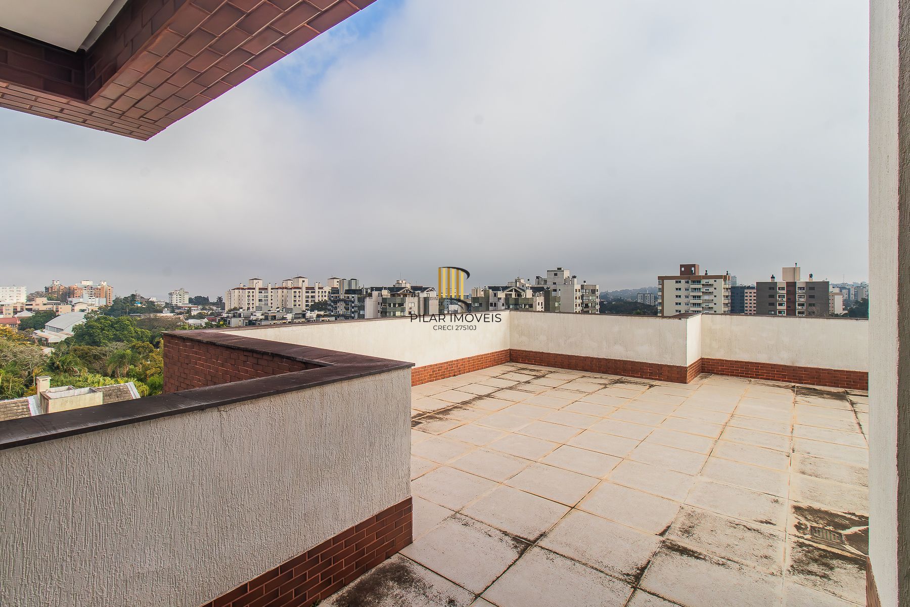 APARTAMENTO COBERTURA - 2 DORMS - 2 VAGAS - 166,21 m² - TRISTEZA