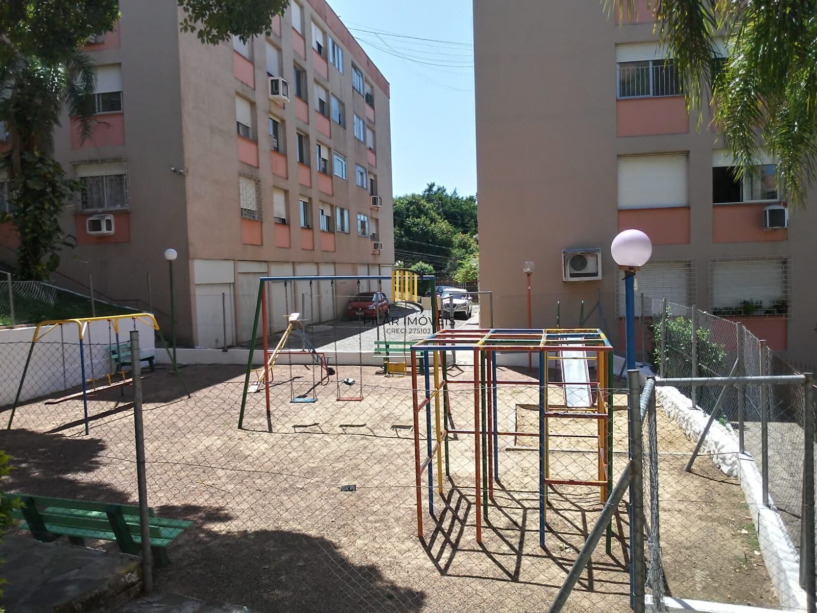 Apartamento dois dormitórios,  uma garagem e vaga rotativa