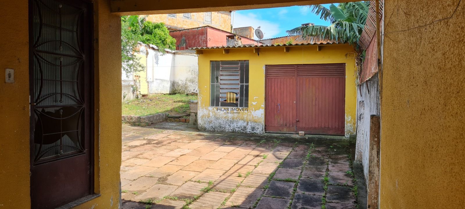 Casa 5 dormitórios no bairro Santa Tereza