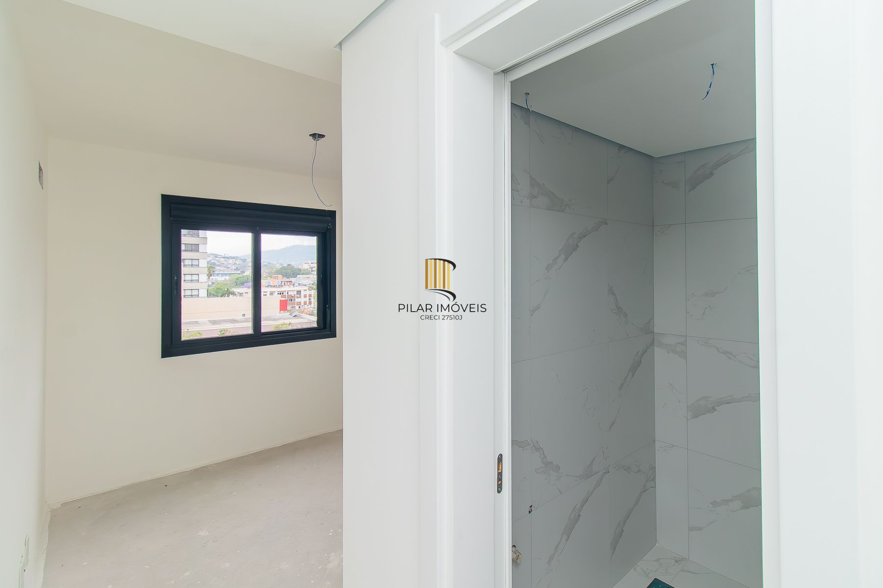 APARTAMENTO 2 D (um suíte) 80,45m² - 1 vaga simples descoberta- MENINO DEUS