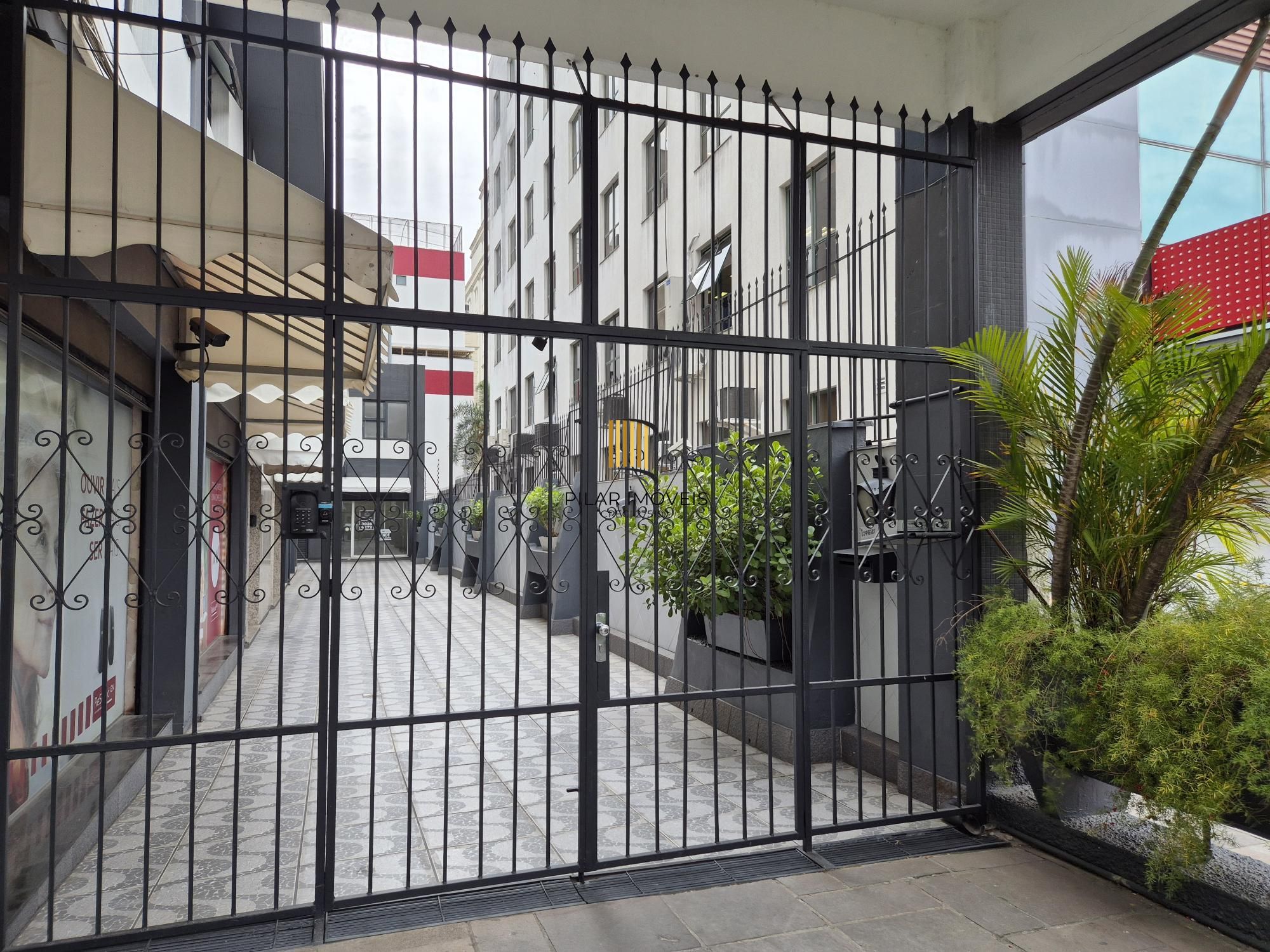 Sala reformada com Mezanino
