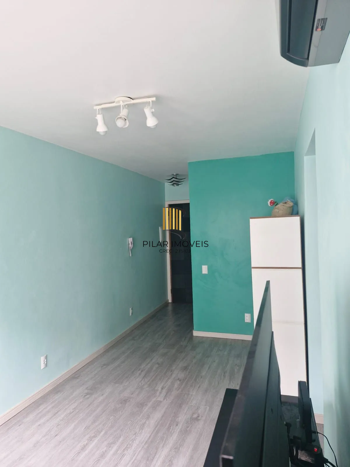 ÓTIMO APARTAMENTO DE 2 DORMITÓRIOS NA RUA ANGELO CRIVELLARO