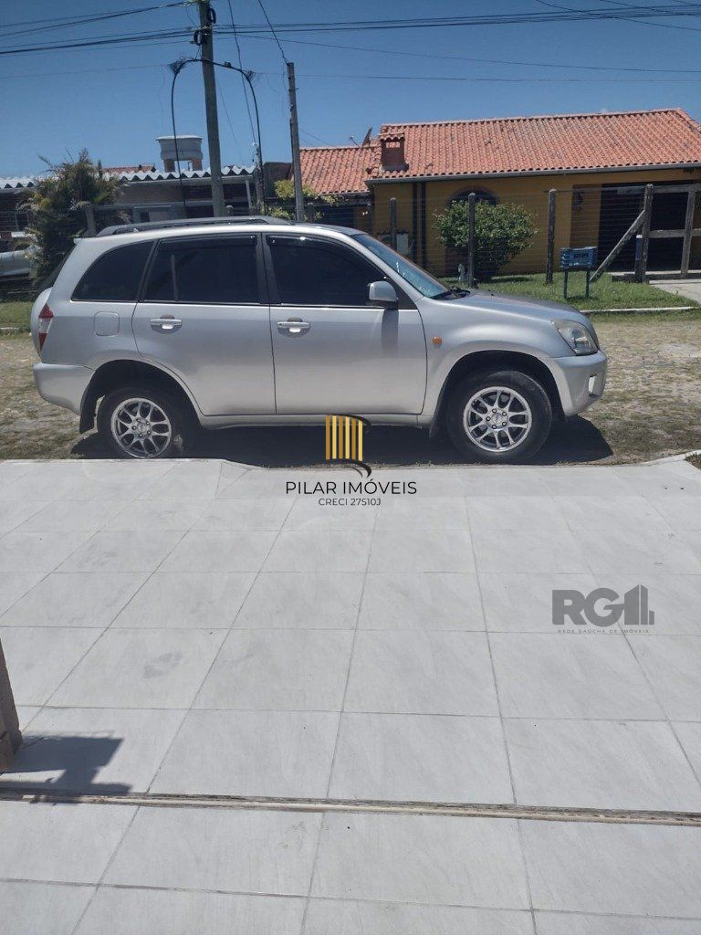 CASA -  2 dorms - 2 vagas - 57,00 m² - CIDREIRA
