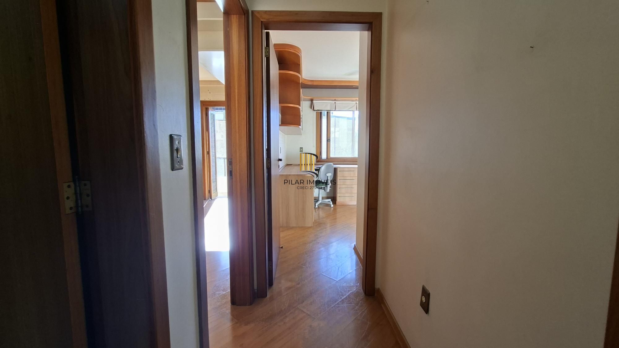 Apartamento 108,72 m² privativos,2 dormitórios, 1 suite, sacada,  garden e churrasqueira, 1 vaga coberta.