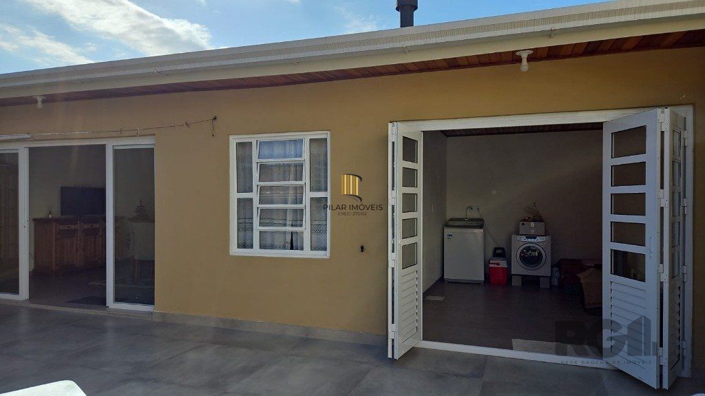 Casa 3 dormitórios, 5 vagas, 155 m² área construída, terreno 300m², Nonoai.