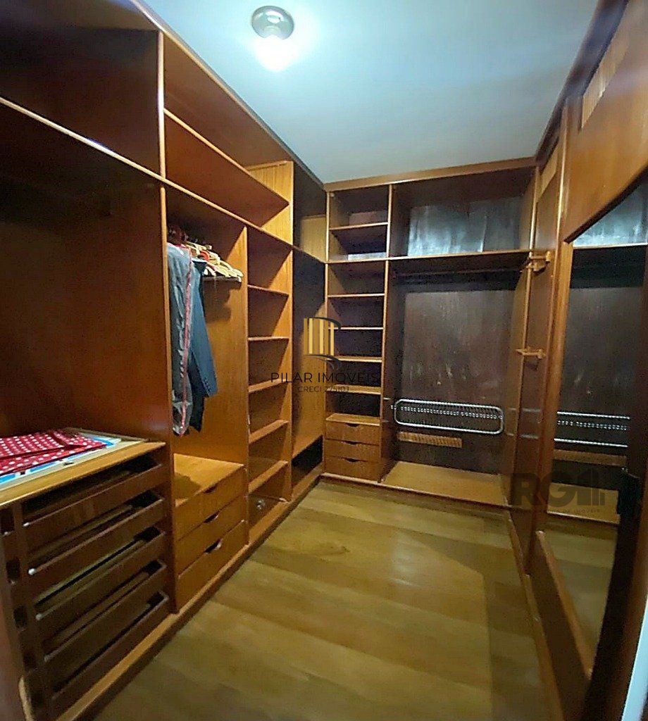 CASA - 4 dorms. -  3 vagas - 254,79 m² - SANTA TEREZA