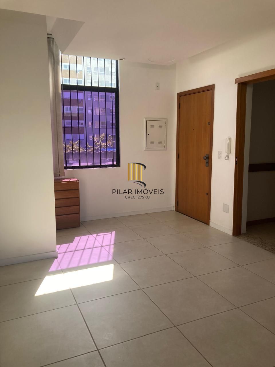 Conjunto de Salas na Rua Érico Veríssimo