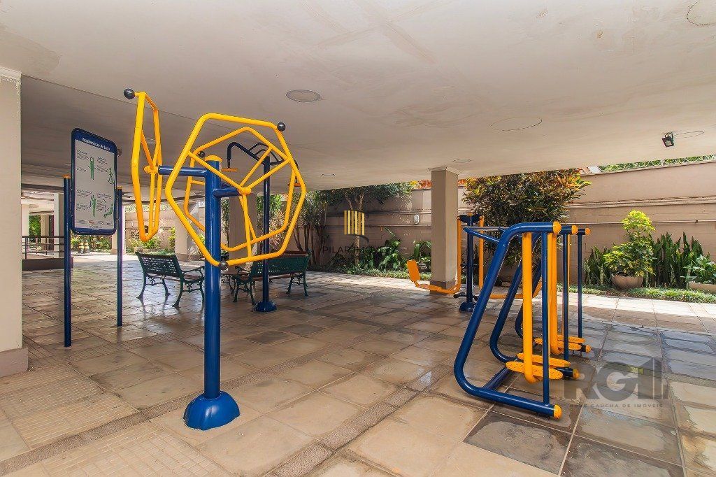 APARTAMENTO 2 DOMITÓRIOS NO BOM FIM, GARAGEM ELEVADOR PROXIMO A UFRGS PORTO ALEGRE