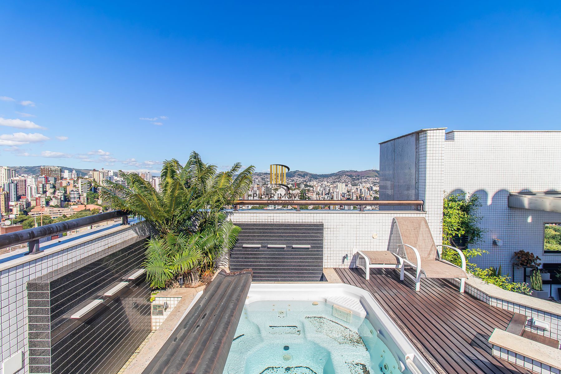 Apartamento cobertura - 4 dorms.  6 vagas - 500 m² -  Auxiliadora
