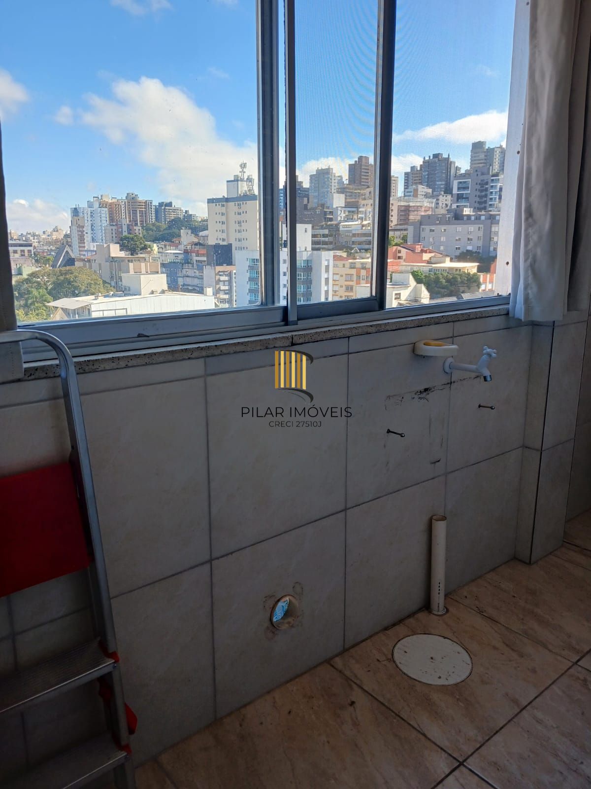 Apartamento três dormitórios ( uma suíte) panorâmico