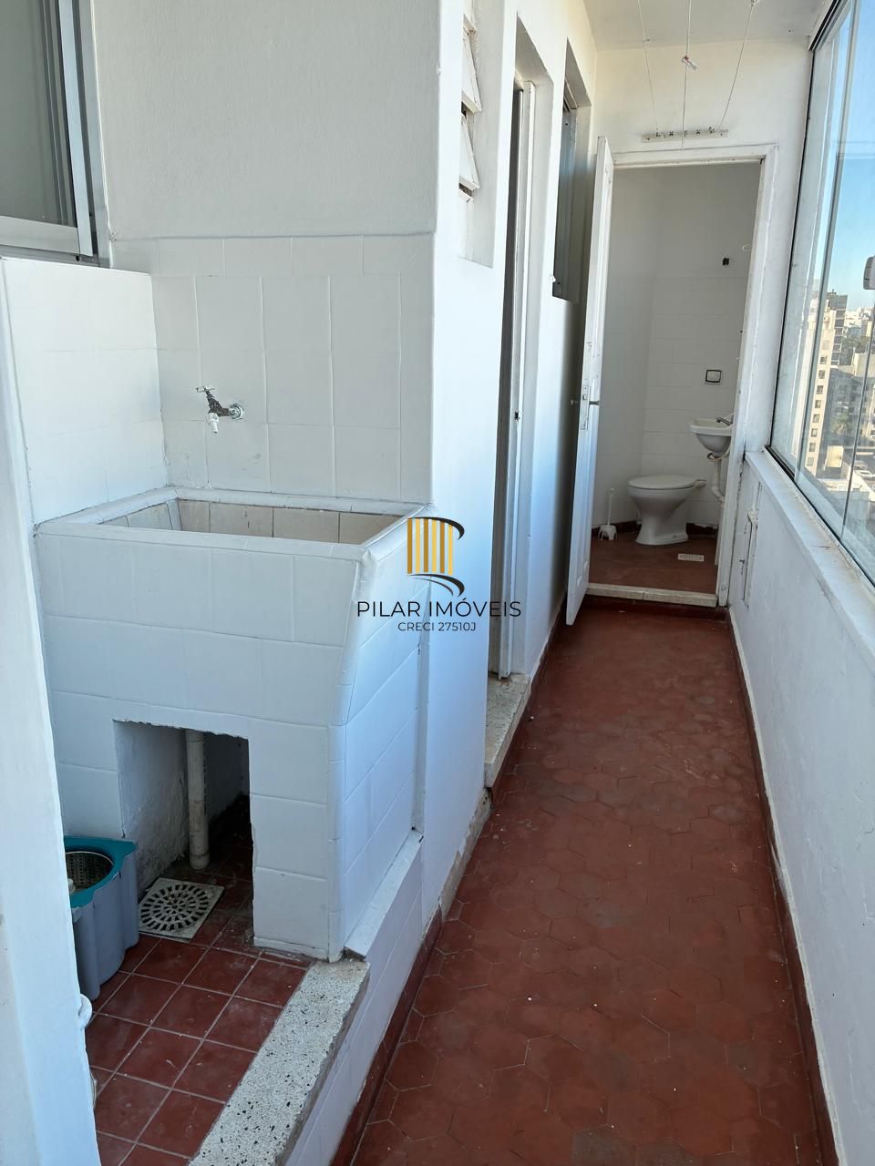 AMPLO APARTAMENTO DE 3 DORMITÓRIOS NA CIDADE BAIXA
