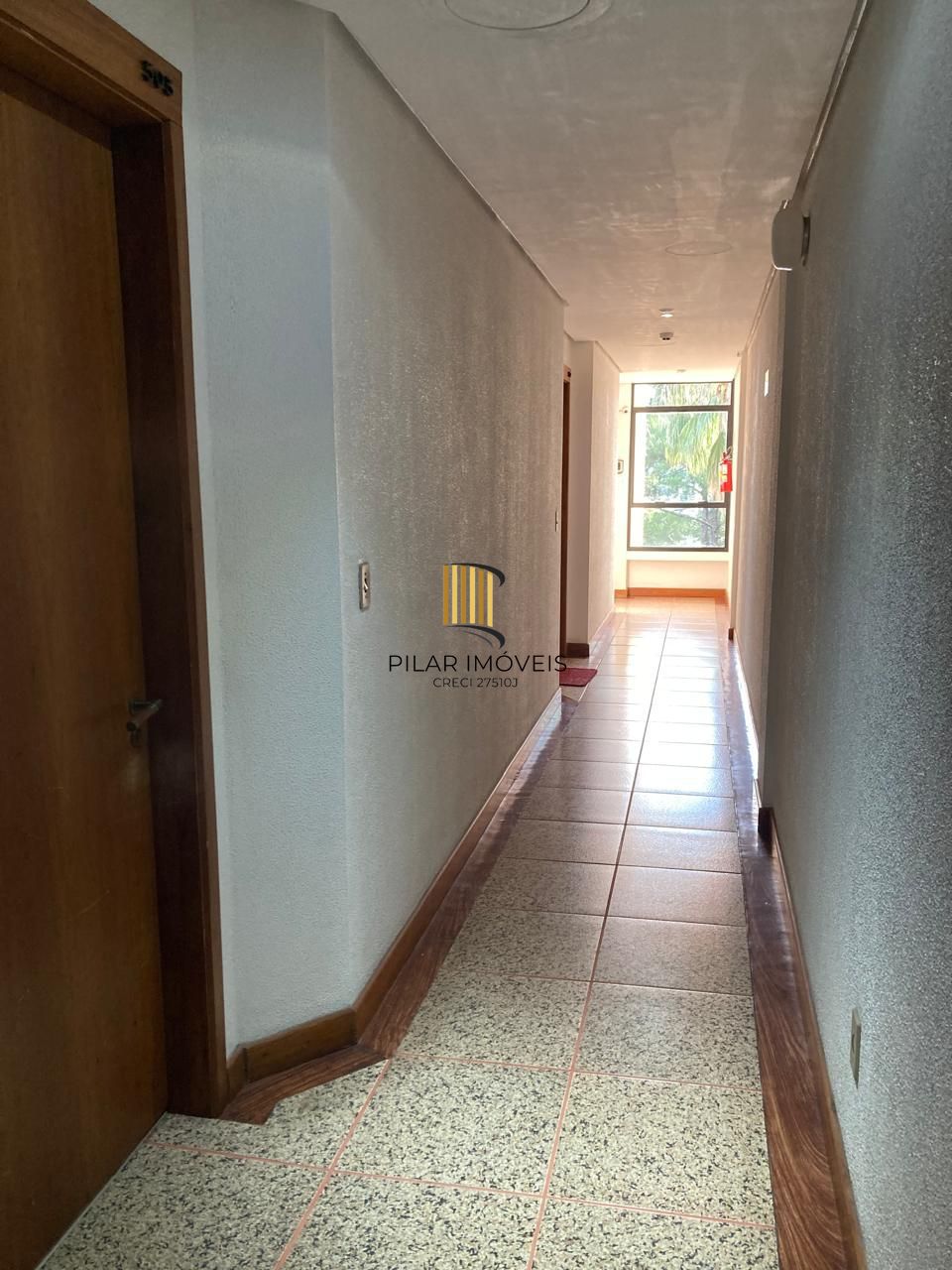 ÓTIMA SALA COM 37 METROS PRIVATIVOS E BOX ESCRITURADO