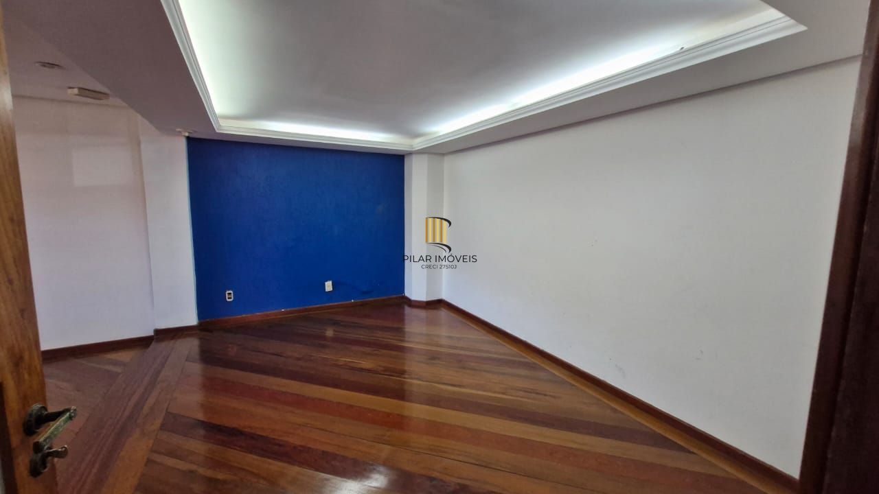 Casa em Condomínio Fechado em Ipanema com 4 dormitorios