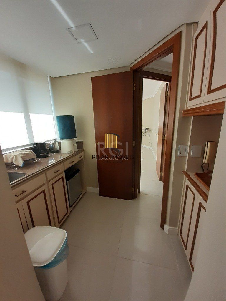 Conjunto/Sala para Venda - 104.28m², 0 dormitórios, 2 vagas - Menino Deus