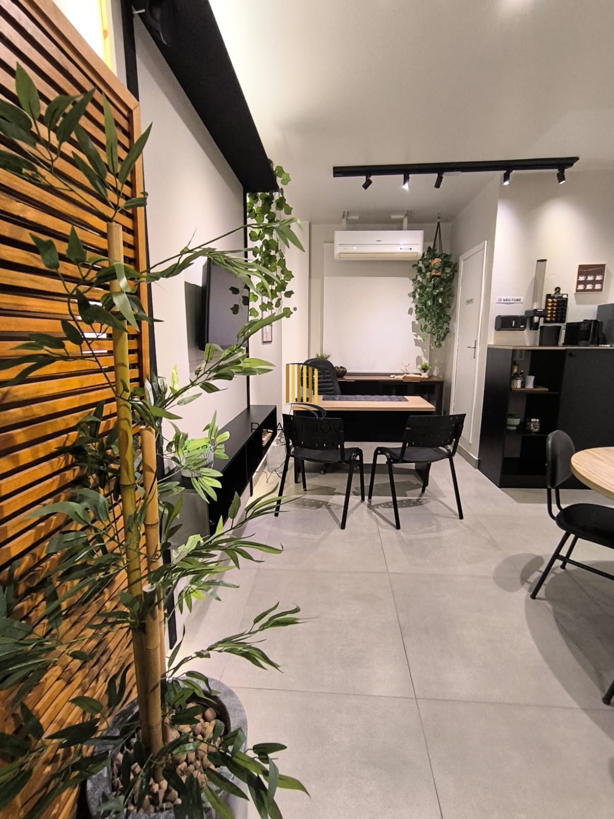 Sala Comercial com vista para o Guaíba