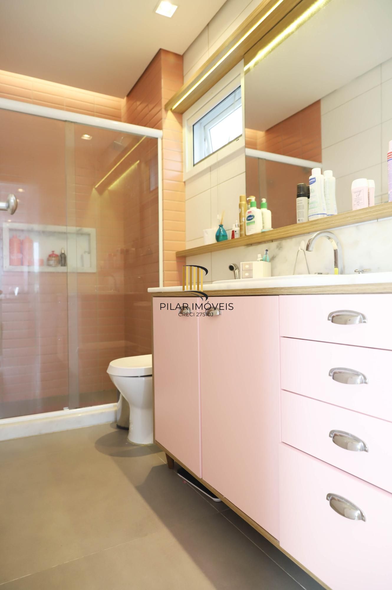 Terraville com 5 suítes