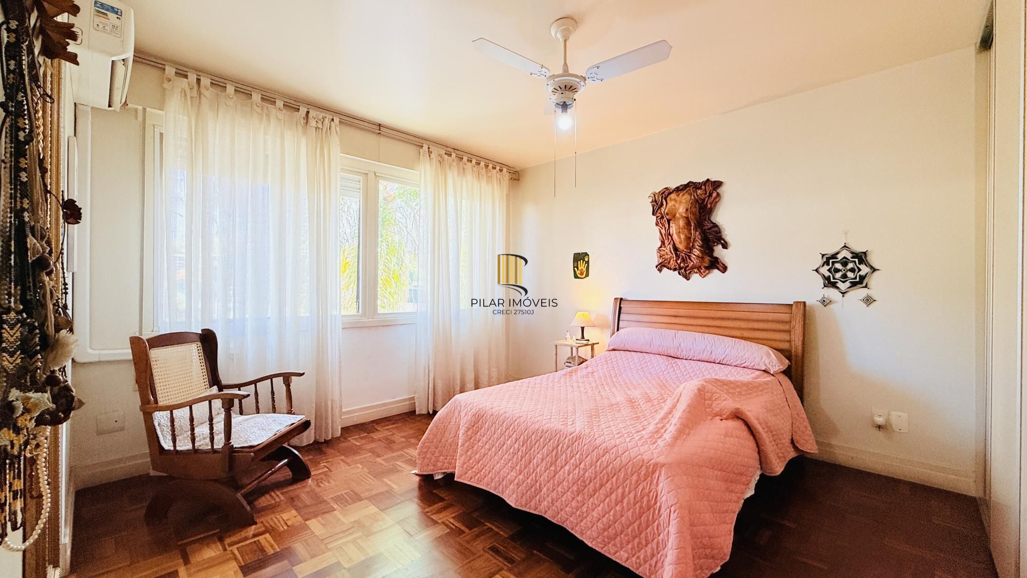 Apartamento com 3 quartos, 1 suíte,  à venda na Avenida Doutor Nilo Peçanha, 1121, Três Figueiras, Porto Alegre