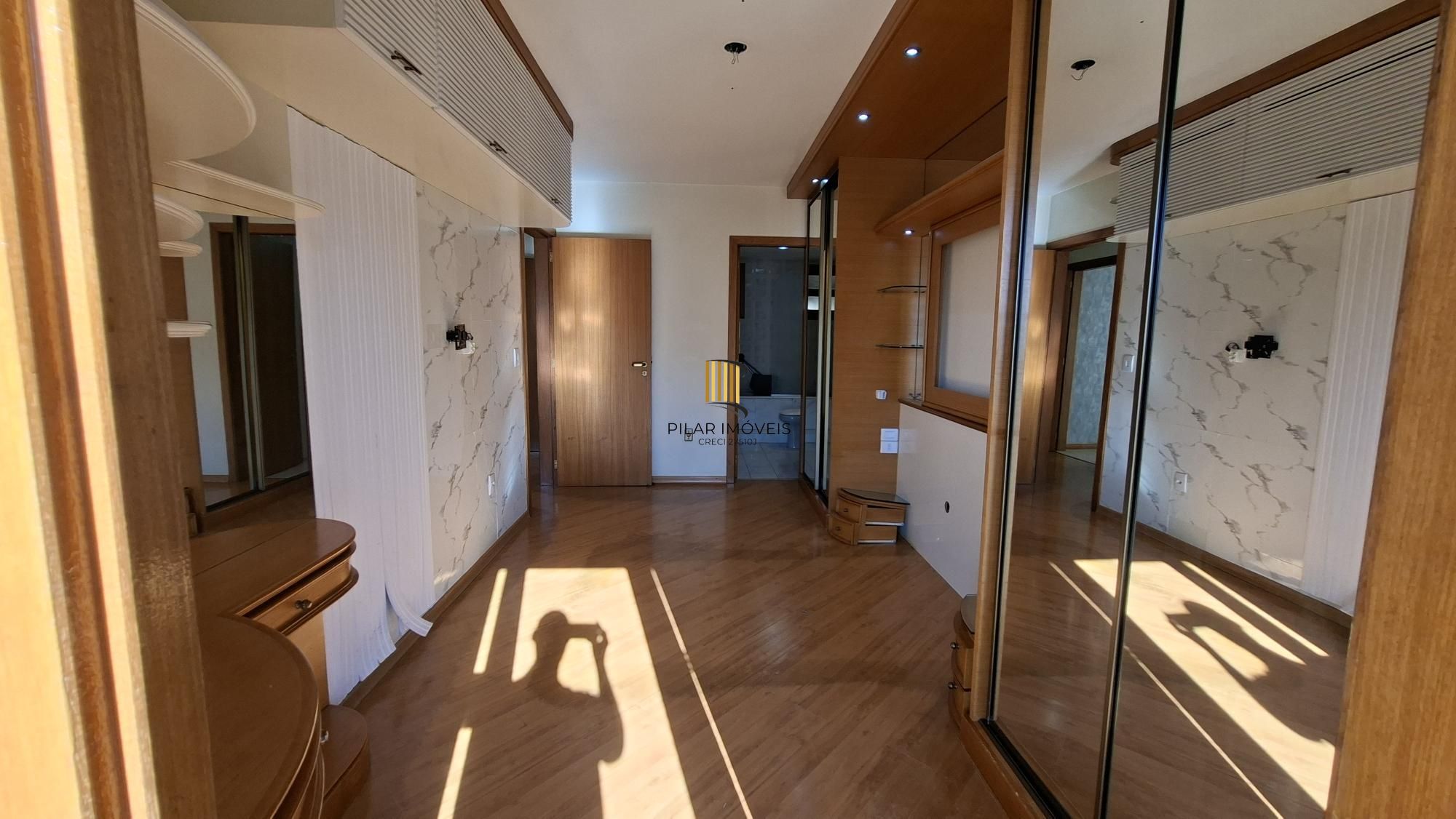 Apartamento 108,72 m² privativos,2 dormitórios, 1 suite, sacada,  garden e churrasqueira, 1 vaga coberta.