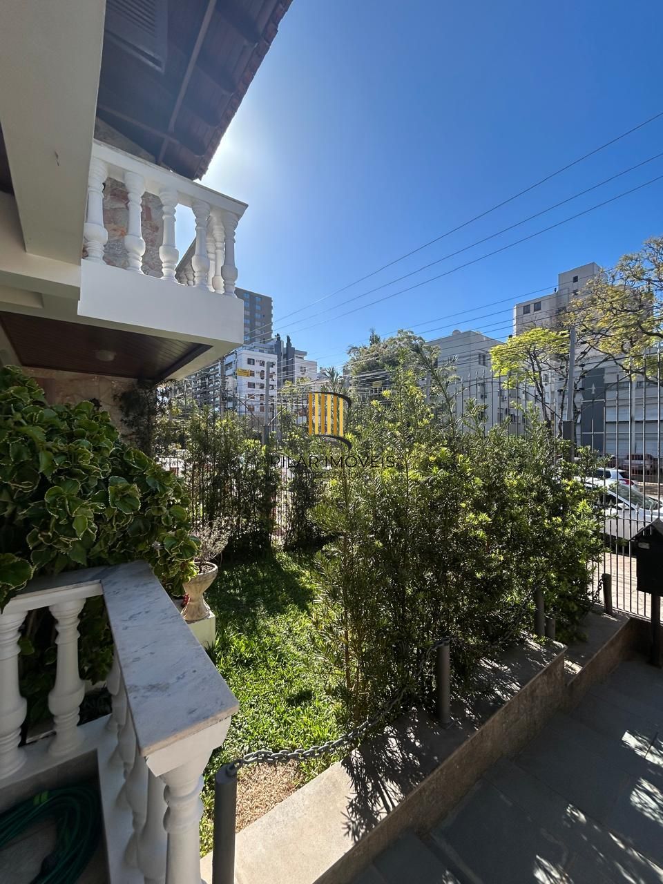 CASA -4 DORM. -com 2 suítes - 3 BOX- 297,18 m² - MENINO DEUS