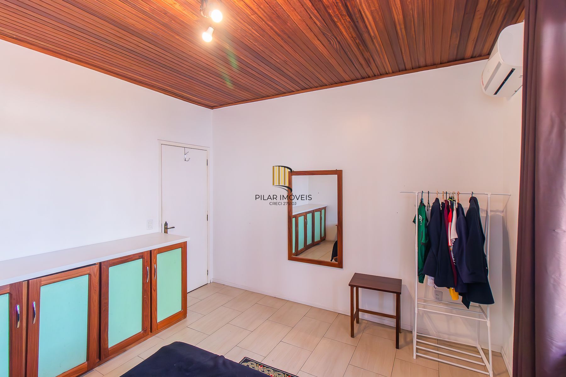 Casa com 5 dormitórios e muito mais