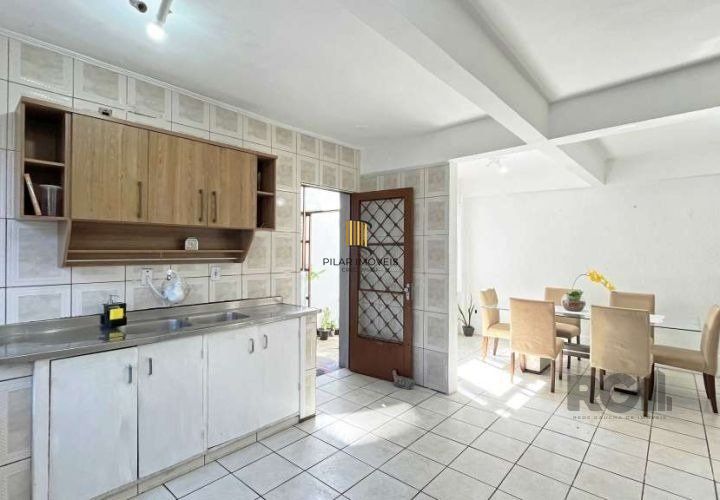 casa - 4 dorms. - 2 vagas - 200 m² - Partenon