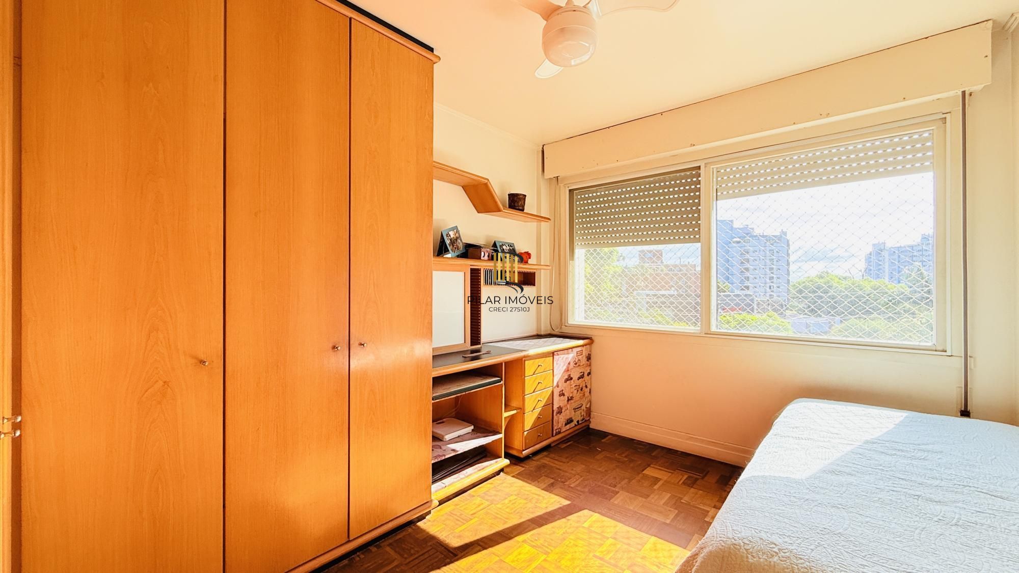 Apartamento com 3 quartos, 1 suíte,  à venda na Avenida Doutor Nilo Peçanha, 1121, Três Figueiras, Porto Alegre