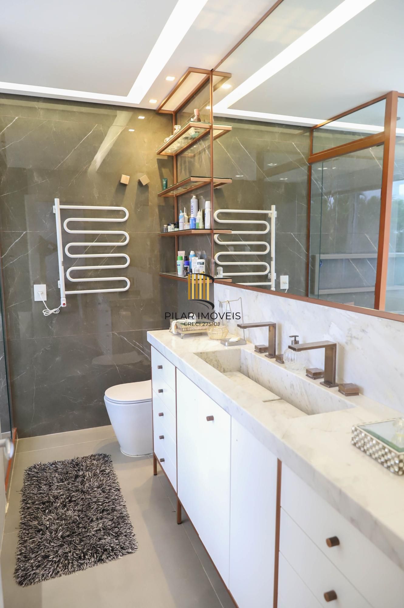 Terraville com 5 suítes