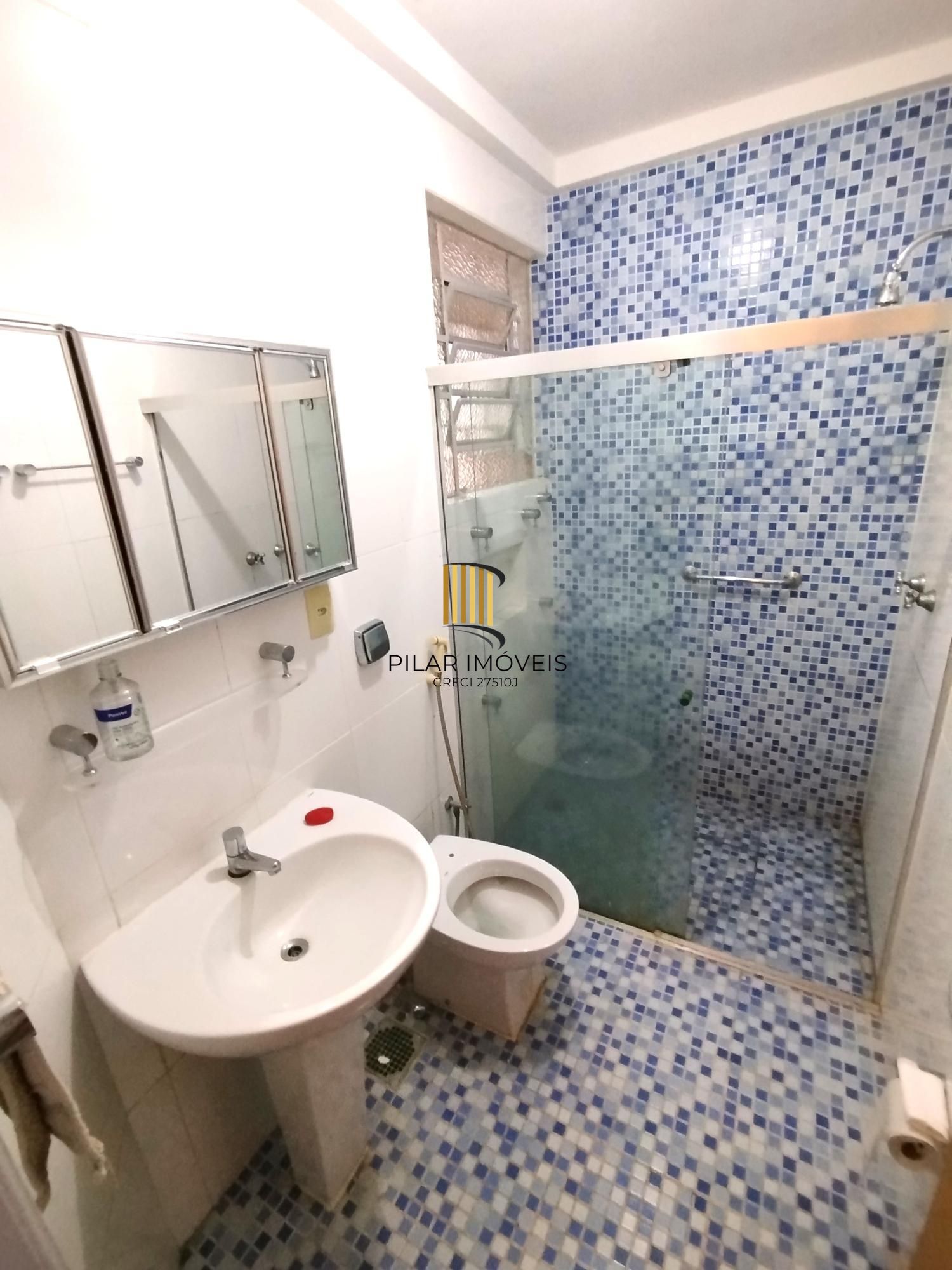 Apartamento Térreo com pátio no menino Deus