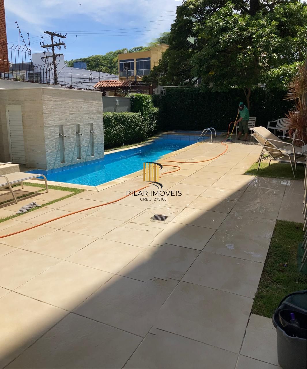 Apartamento 2 dormitórios com suíte e vaga coberta escriturada