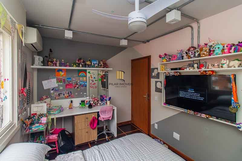 3dormitórios com dependência, reformado.