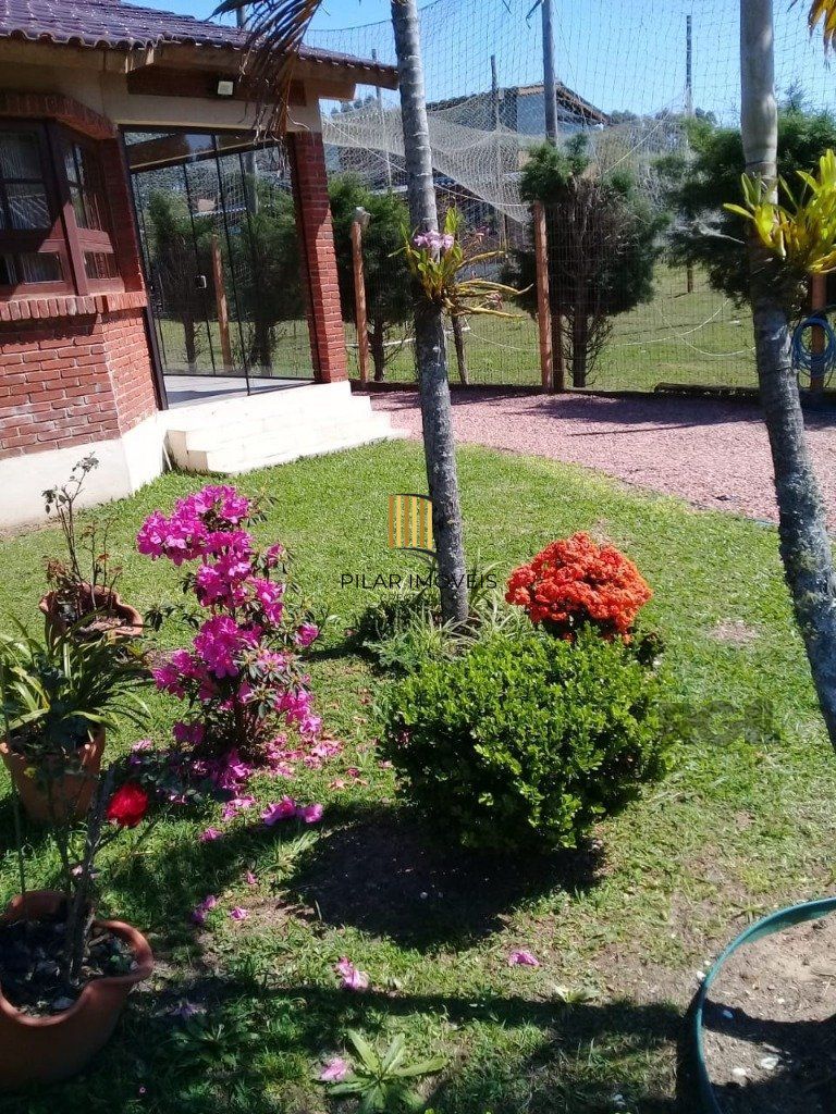 CASA EM CONDOMÍNIO - 3 dorms. - 3 vagas - 150 m² - VIAMÃO