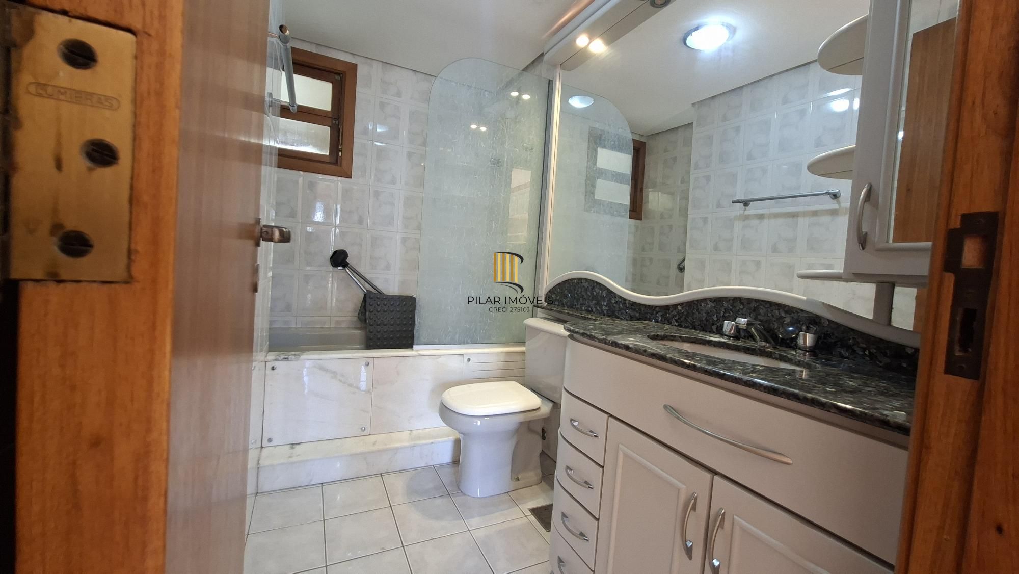 Apartamento 108,72 m² privativos,2 dormitórios, 1 suite, sacada,  garden e churrasqueira, 1 vaga coberta.