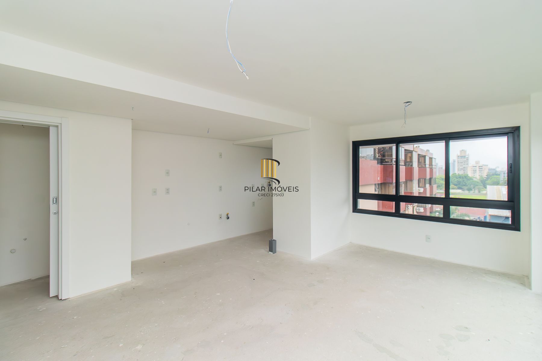 APARTAMENTO 2 D (um suíte) 80,45m² - 1 vaga simples descoberta- MENINO DEUS