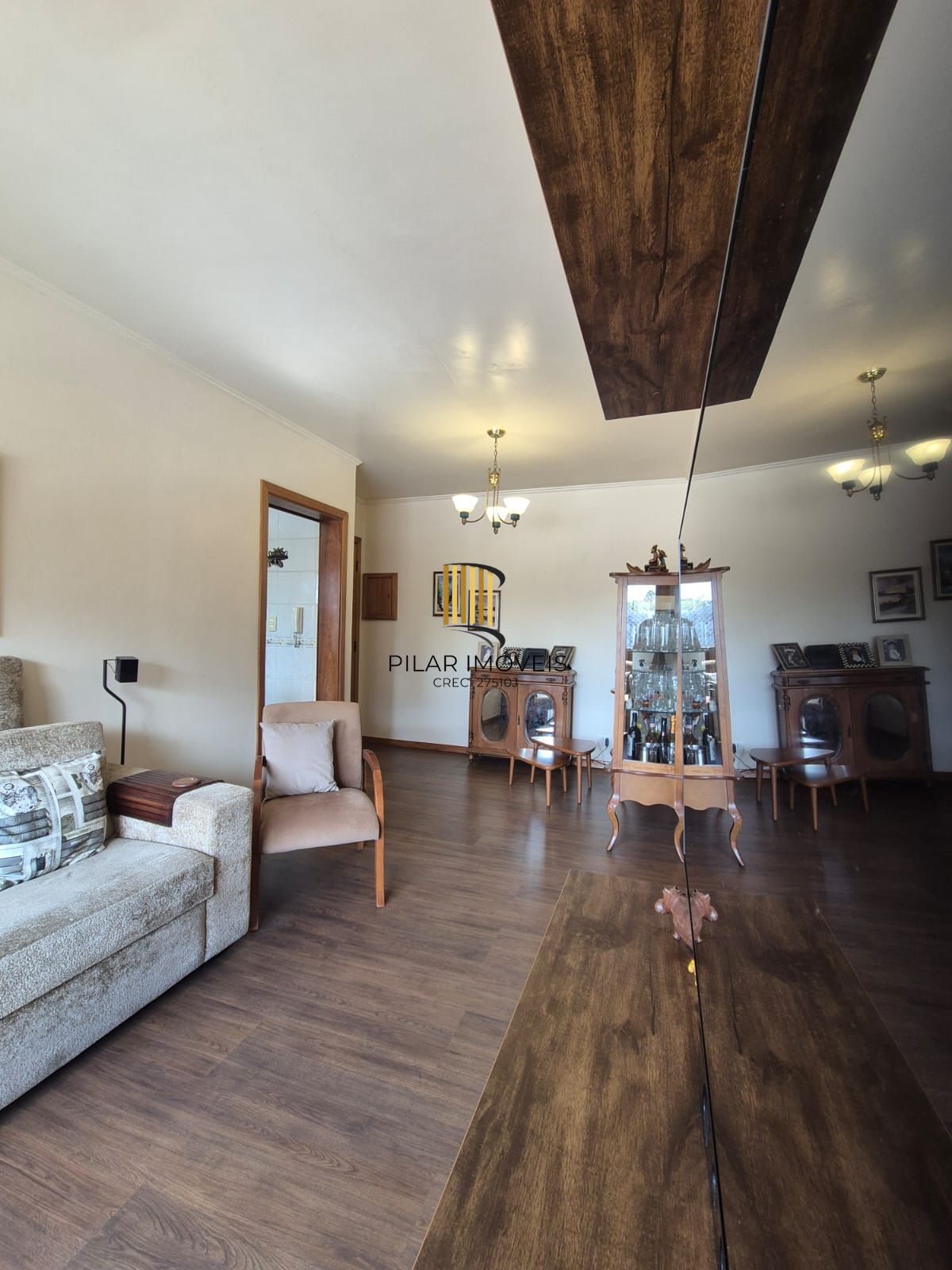 Amplo apto 3dormit e 2 vagas no Menino Deus