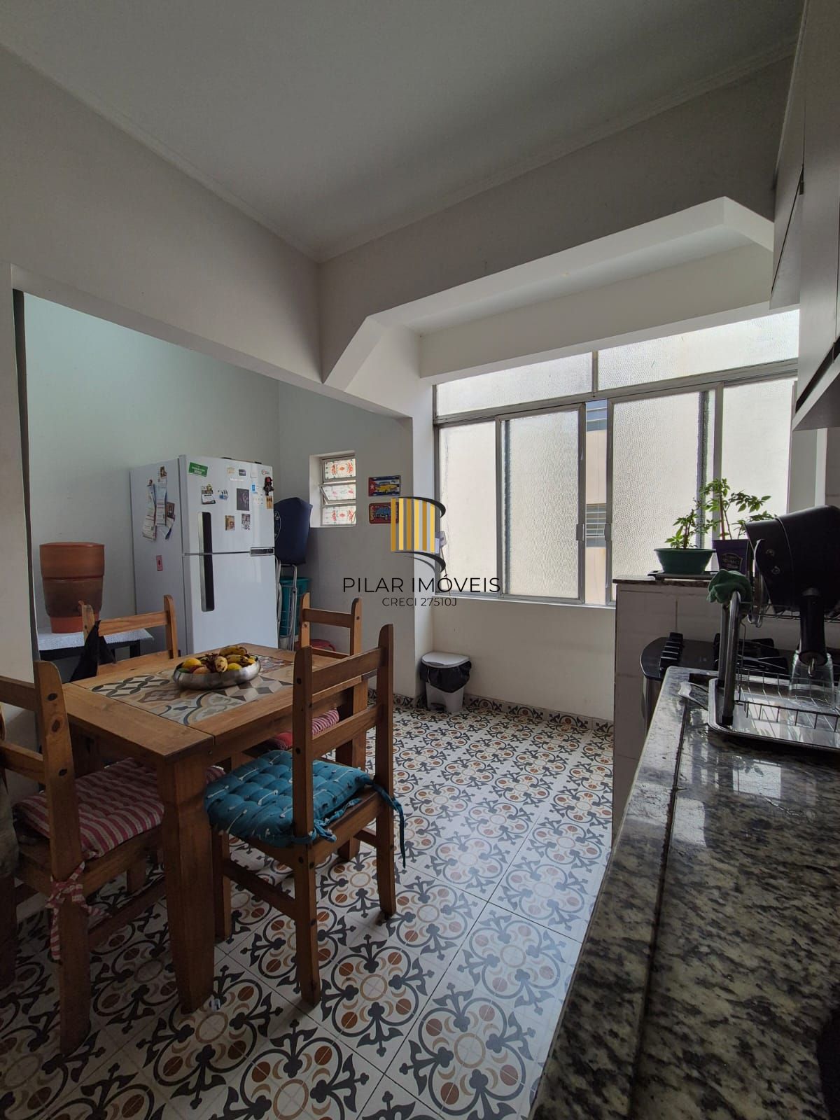 Apto com 2 dormit. na Cidade Baixa