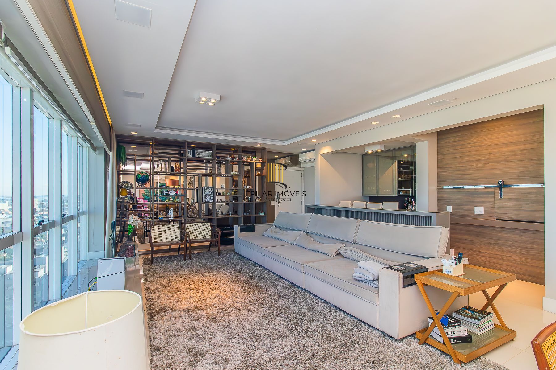 Apartamento 3 suítes 3 vagas no Moinhos