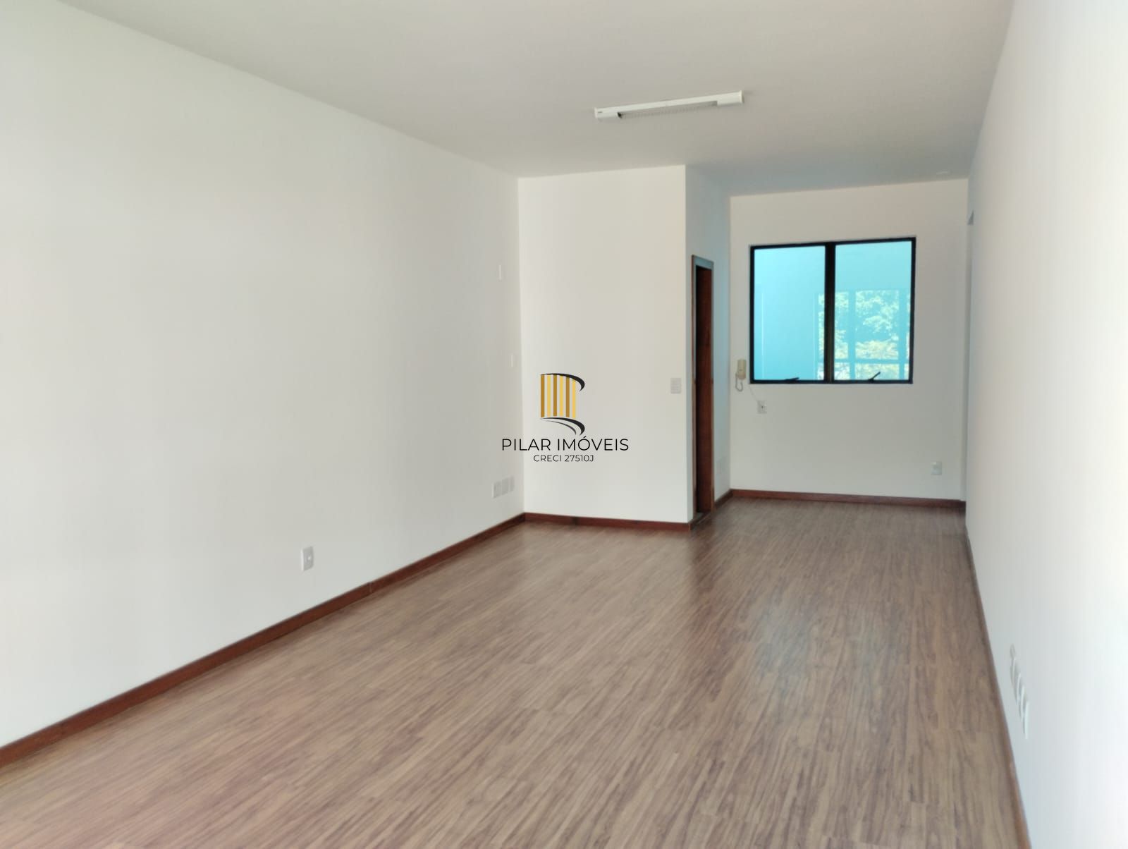 Sala comercial desocupada