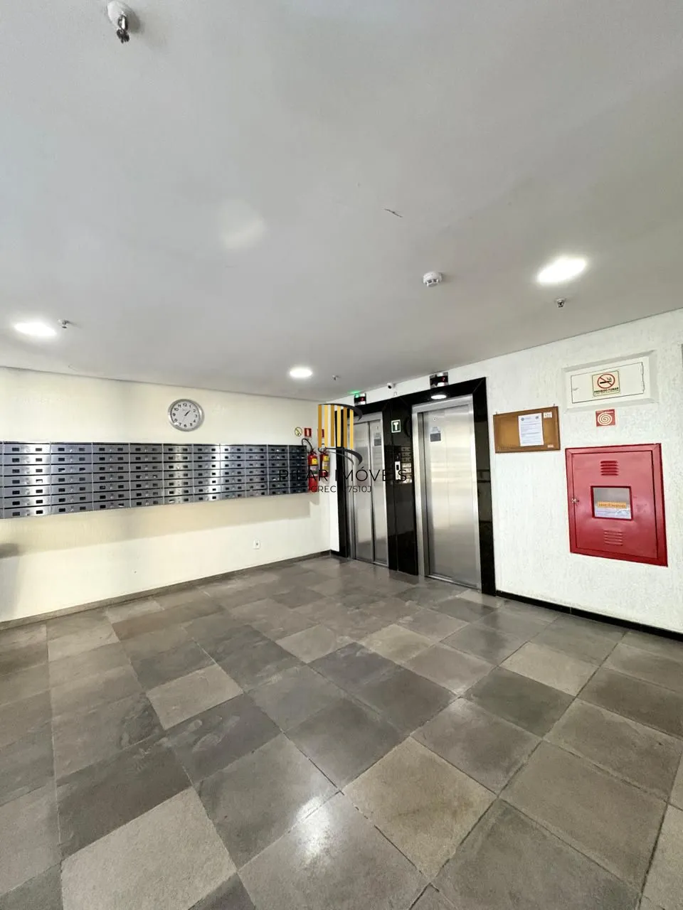 Sala comercial desocupada