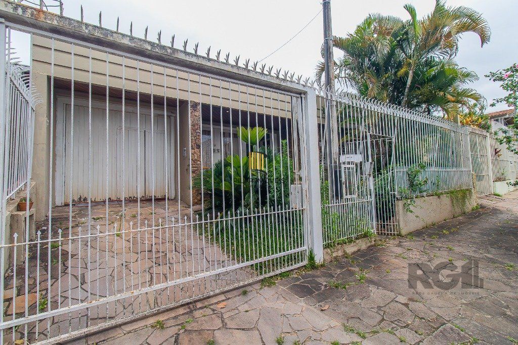 casa - 3 dorms. - 3 vagas - 290 m² - Três Figueiras