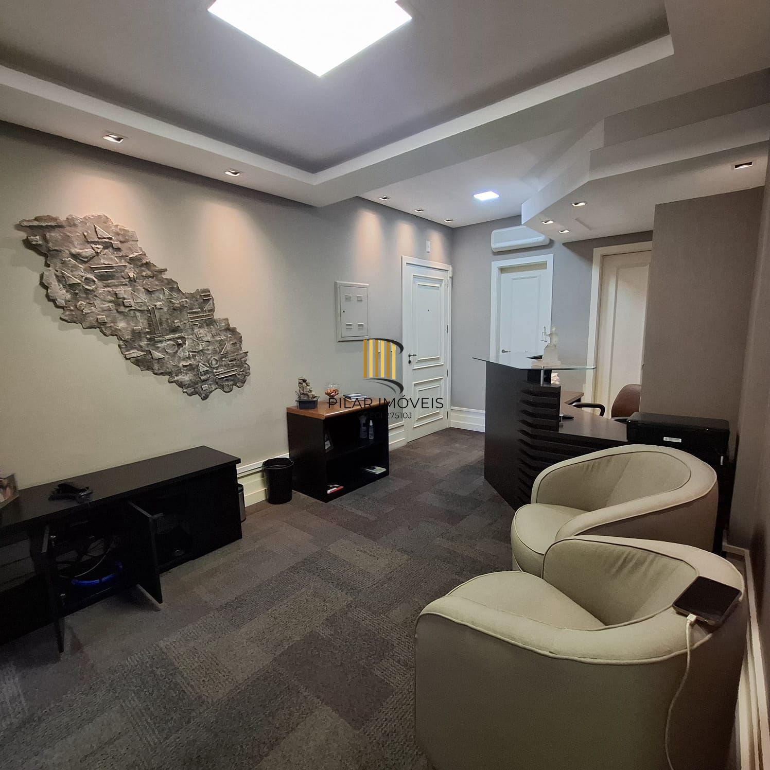 Sala Comercial com vaga para um carro escriturada