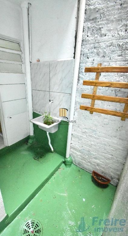 Apartamento térreo um Dormitório Bairro Floresta