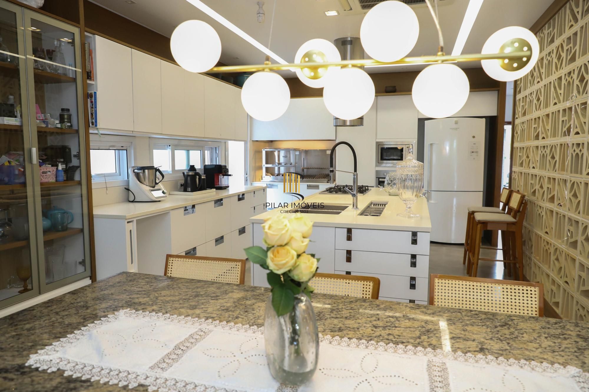 Terraville com 5 suítes