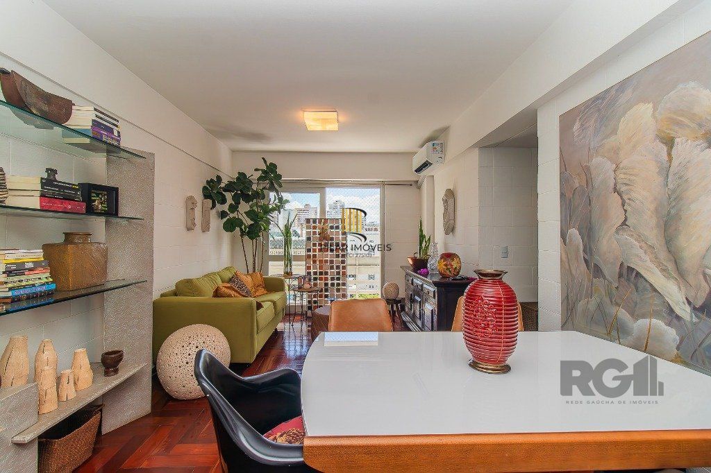 APARTAMENTO 2 DOMITÓRIOS NO BOM FIM, GARAGEM ELEVADOR PROXIMO A UFRGS PORTO ALEGRE