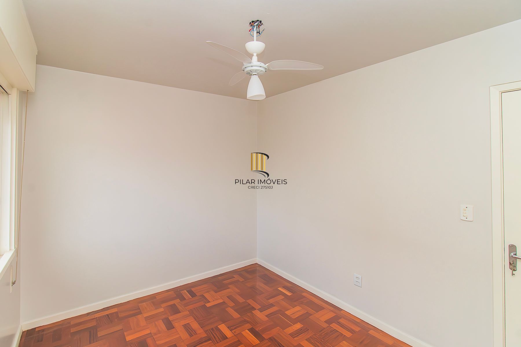Apartamento para Venda - 92.44m², 3 dormitórios, sendo 1 suites, 1 vaga - Menino Deus